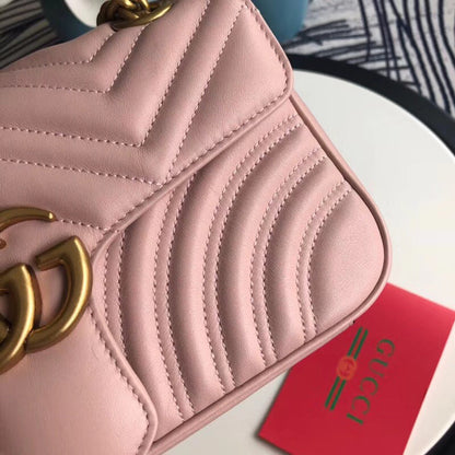 Gucci Marmont matelass¨¦ shoulder bag in Pink